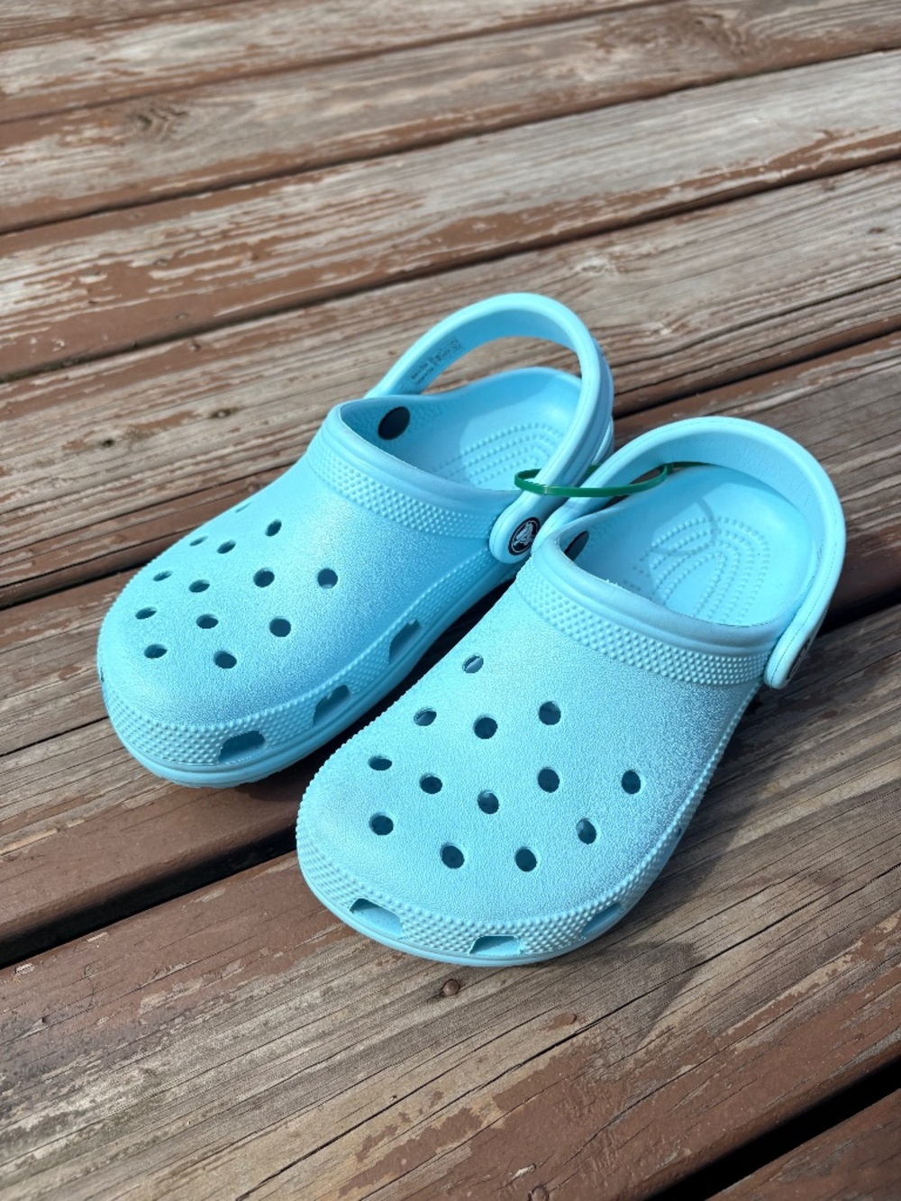 Crocs Classic Clogs – Light Blue Sz 6 Women’s